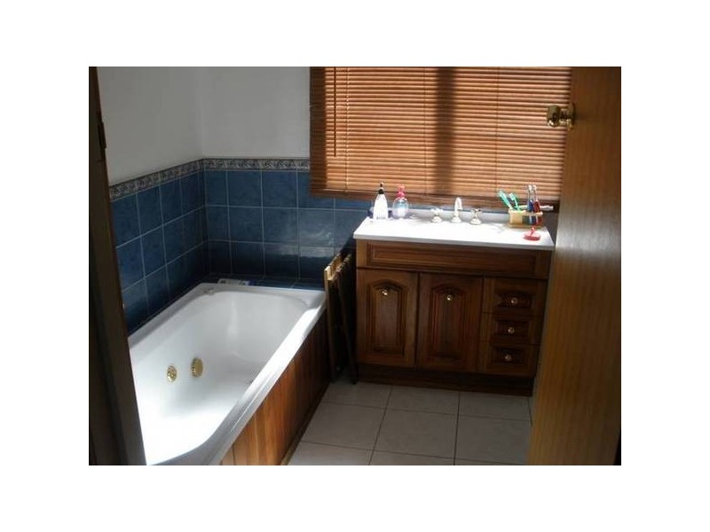 4 Saundridge Road, Cooee TAS 7320