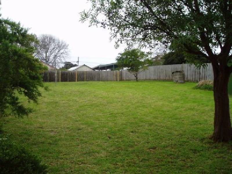 30 Potton Avenue, Rosebud VIC 3939