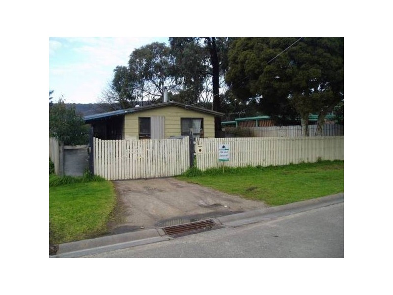 Woonton Street, Rosebud VIC 3939