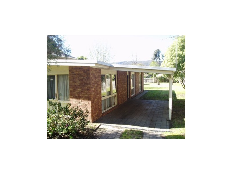 Leon Avenue, Rosebud VIC 3939