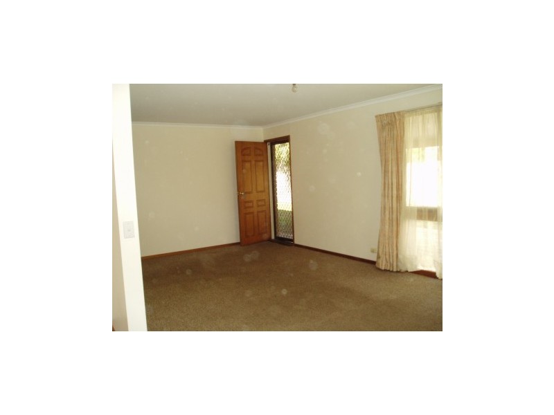 Leon Avenue, Rosebud VIC 3939