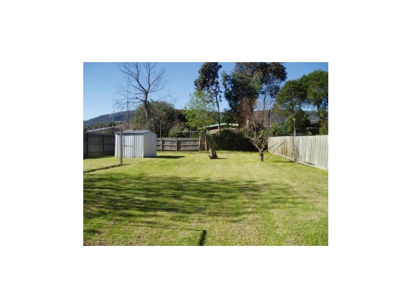 Leon Avenue, Rosebud VIC 3939