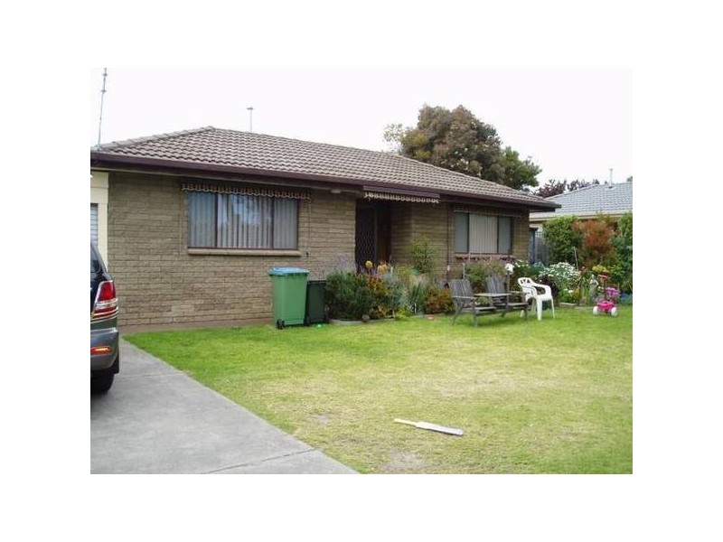 2/41 Warranilla Ave, Rosebud VIC 3939