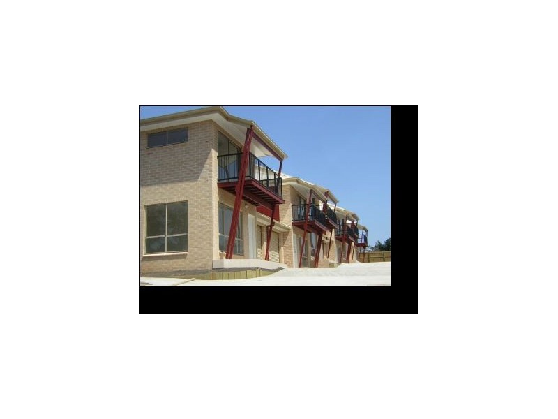 25 Law Street, Redbank QLD 4301