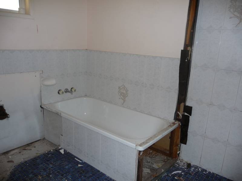 16 Milgate St, Collingwood Park QLD 4301