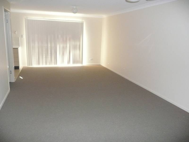 1/49 Cheihk Crescent, Collingwood Park QLD 4301