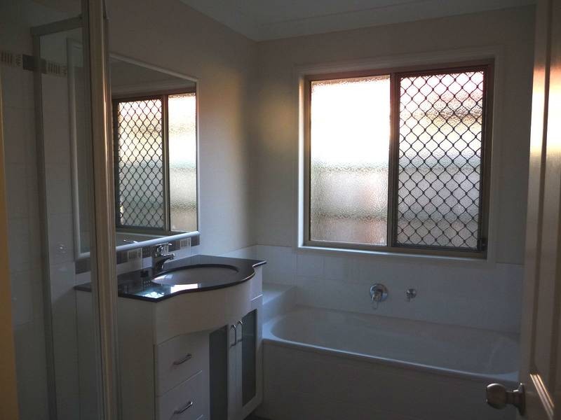 22 Macswiney Street, Collingwood Park QLD 4301