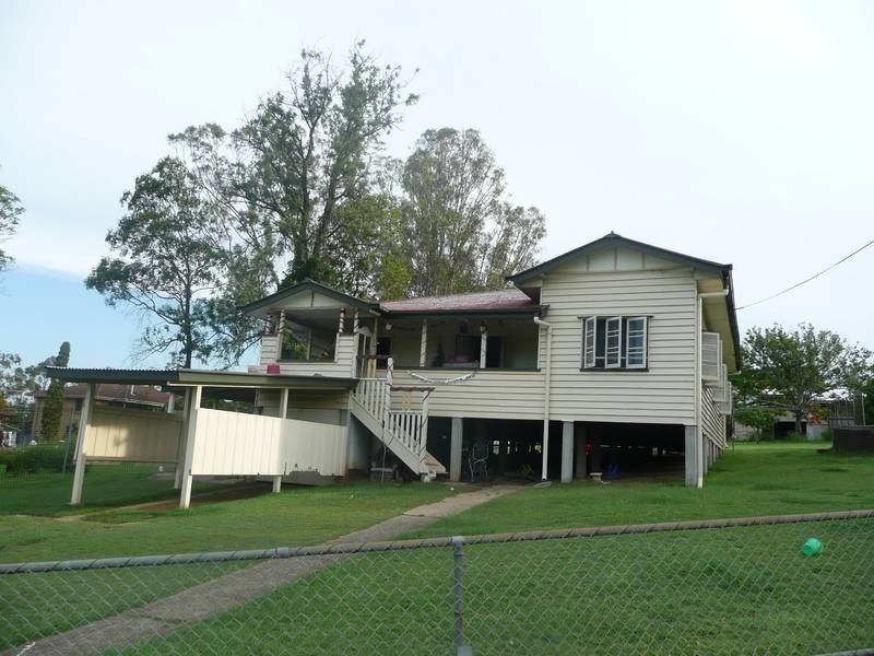 2 Fox Street, Redbank QLD 4301