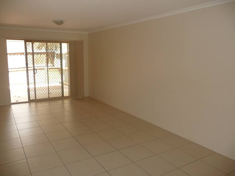 5/25 Law Street, Redbank QLD 4301