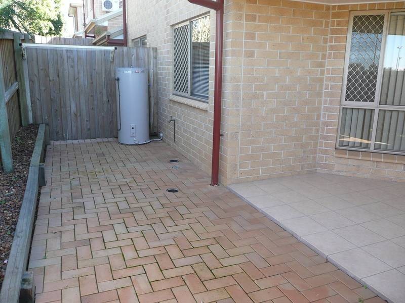 5/25 Law Street, Redbank QLD 4301