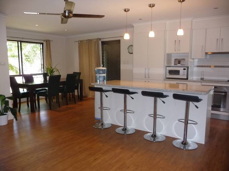 9 Eustace Court, Collingwood Park QLD 4301