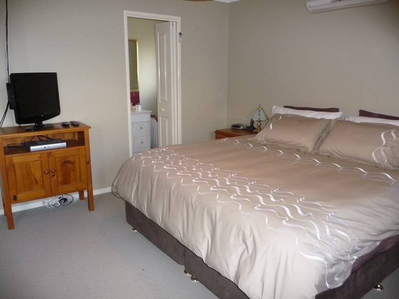 24 Rubicon Court, Collingwood Park QLD 4301