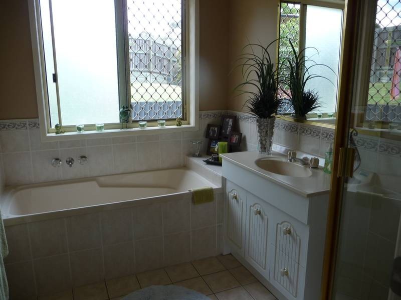 24 Rubicon Court, Collingwood Park QLD 4301