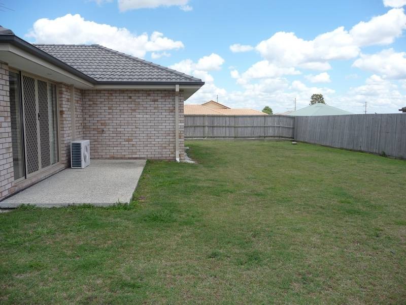 2 Acacia Close, Raceview QLD 4305