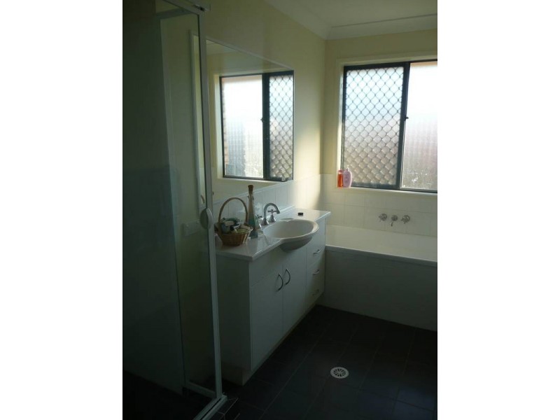 9 Beazley Court, Collingwood Park QLD 4301