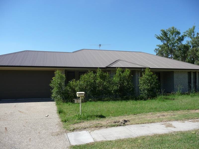1 Foreman Court, Collingwood Park QLD 4301