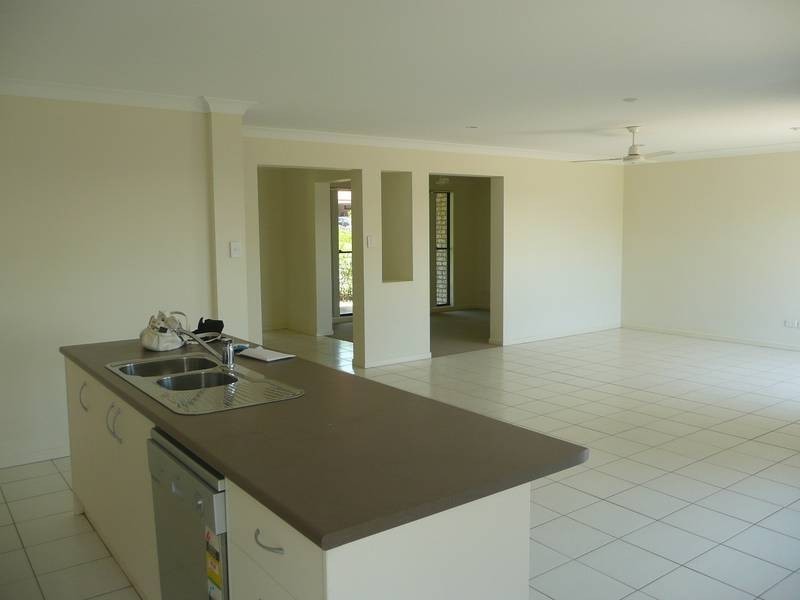 1 Foreman Court, Collingwood Park QLD 4301