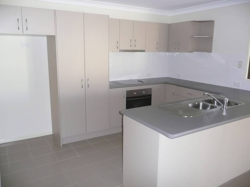 23 Sandhurst Place, Brassall QLD 4305