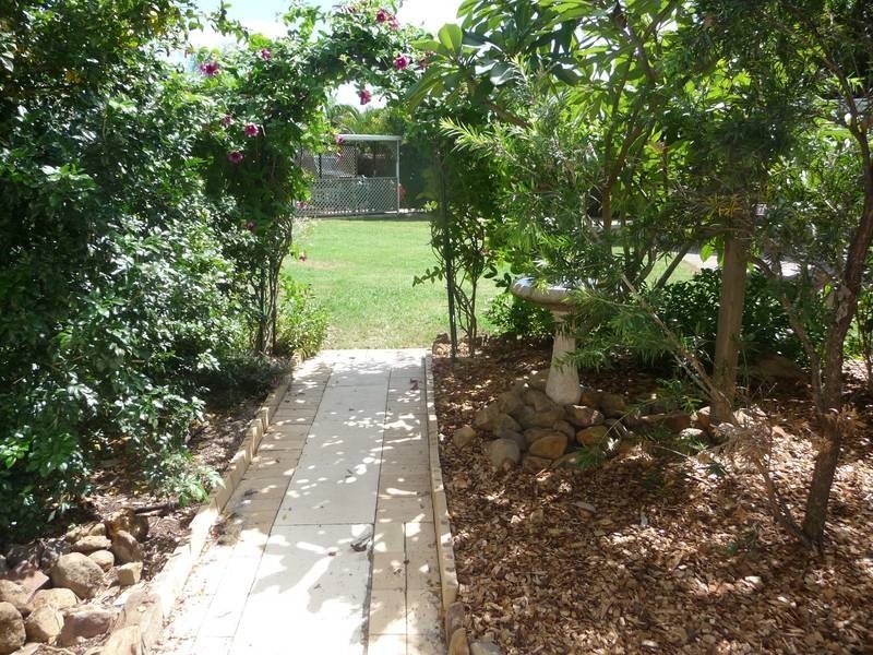 4 W G Hayden Drive, Collingwood Park QLD 4301