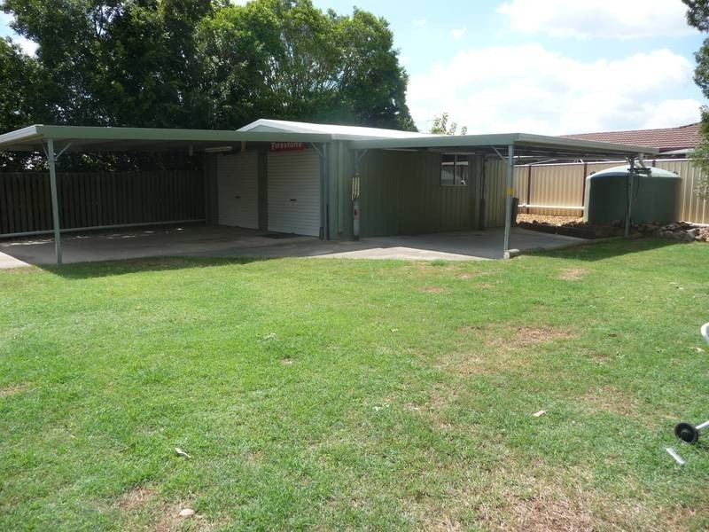 4 W G Hayden Drive, Collingwood Park QLD 4301