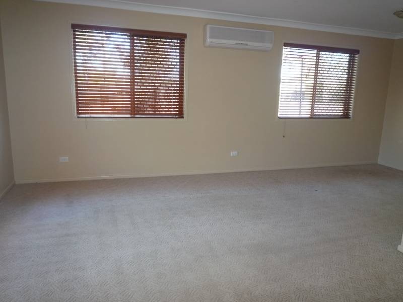 18 Perryman Crt, Collingwood Park QLD 4301