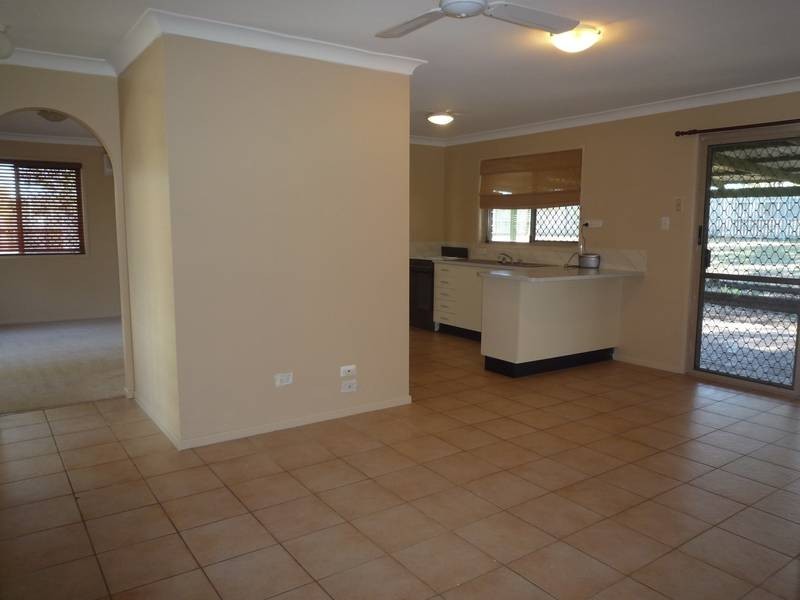 18 Perryman Crt, Collingwood Park QLD 4301