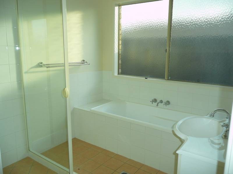 16 Acacia Close, Raceview QLD 4305