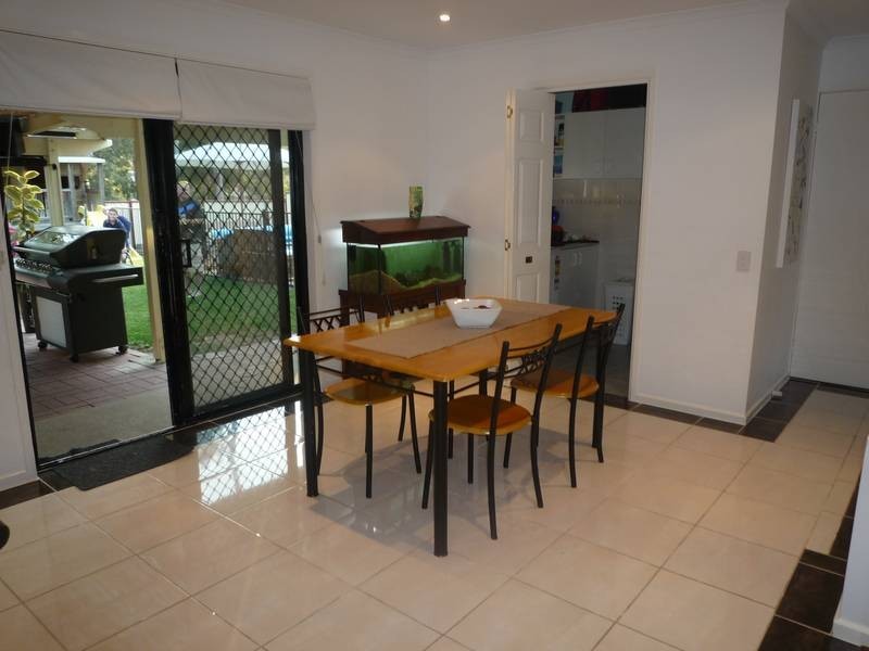 6 Manning Court, Collingwood Park QLD 4301