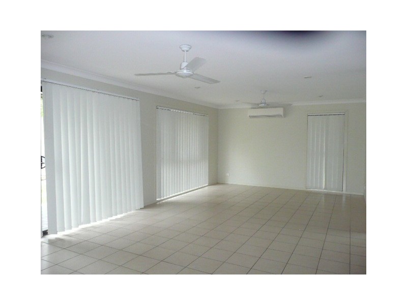 7 Delmere Court, Redbank Plains QLD 4301