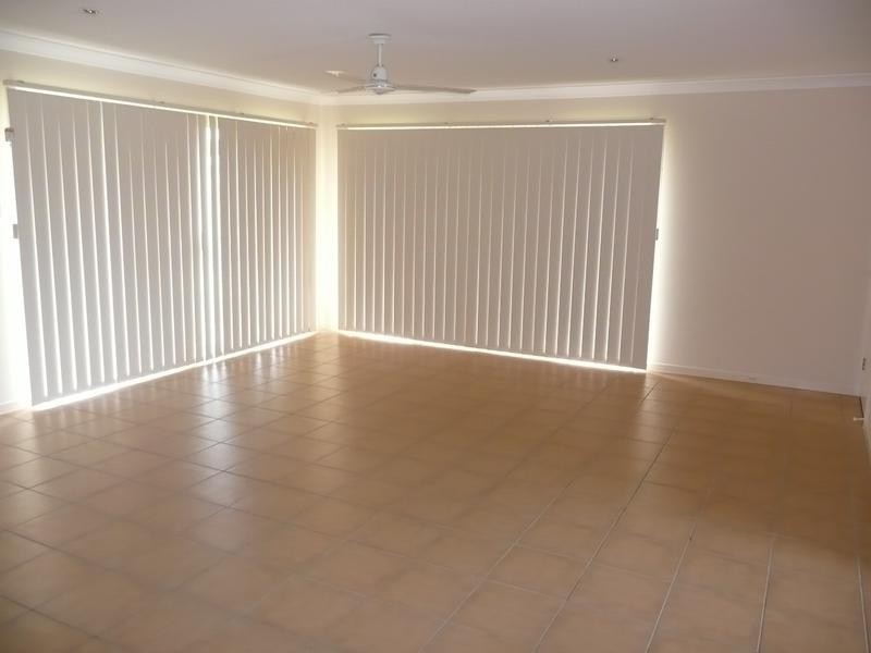 5 Teatree Place, Raceview QLD 4305