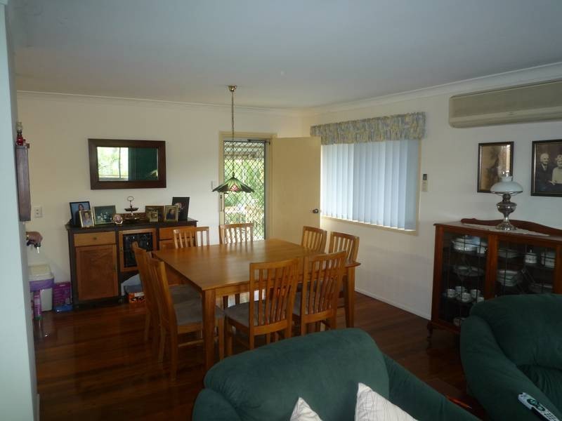 4 warren court, Collingwood Park QLD 4301