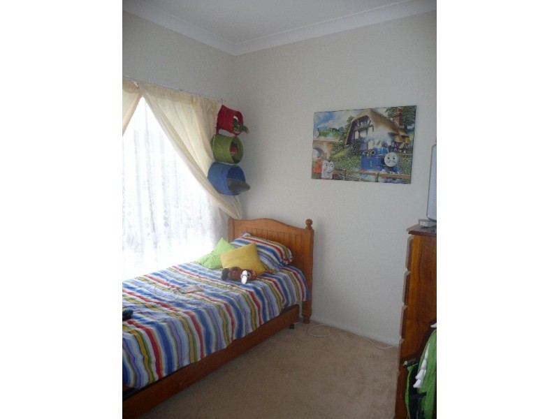 8 Beazley Street, Collingwood Park QLD 4301