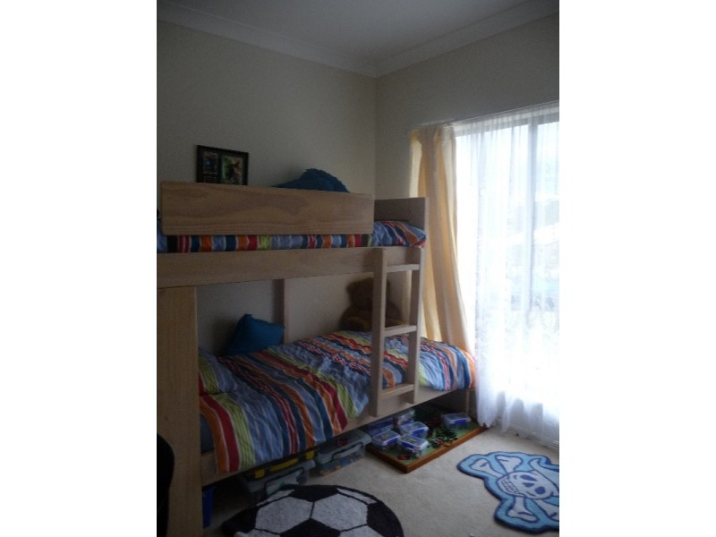 8 Beazley Street, Collingwood Park QLD 4301