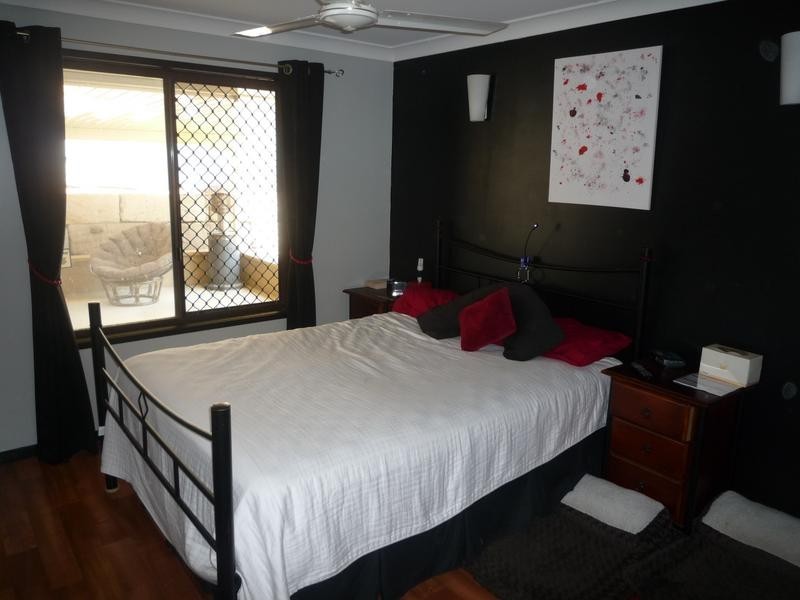 8 Paul Tully Avenue, Collingwood Park QLD 4301