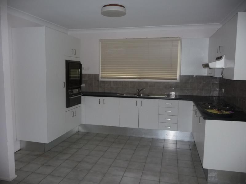 122 Collingwood Drive, Collingwood Park QLD 4301