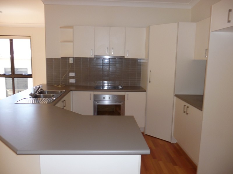 10 Heathwood Place, Collingwood Park QLD 4301