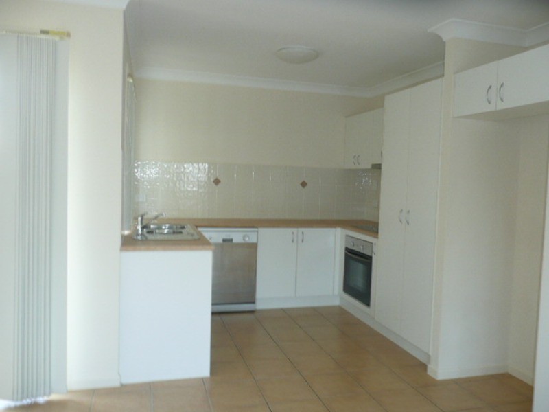 1/7 Grenadier Circle, Ebbw Vale QLD 4304