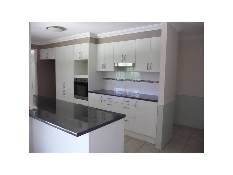 6 Reerden St, Collingwood Park QLD 4301