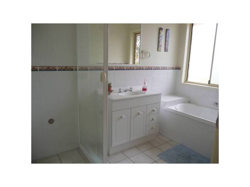 16 Bombala Court, Collingwood Park QLD 4301