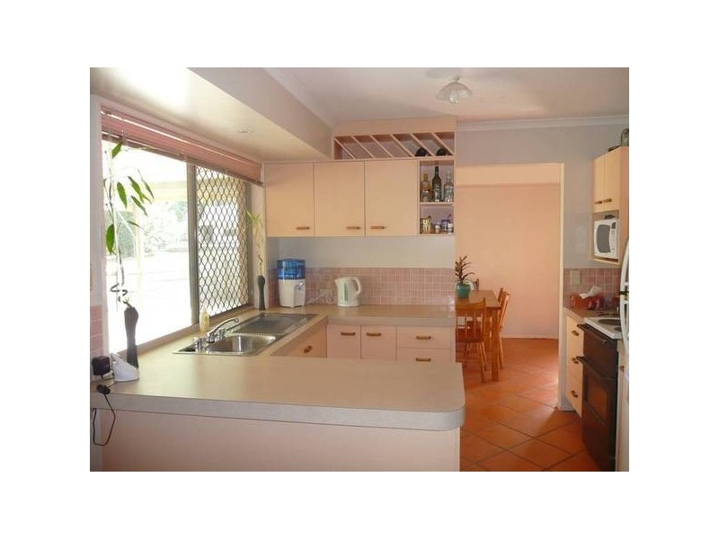 6 T J Ryan, Collingwood Park QLD 4301