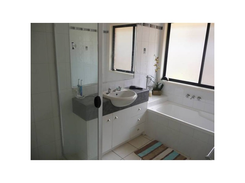 15 Deborah Drive, Collingwood Park QLD 4301