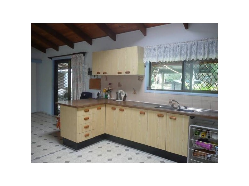 27 Wilkie St, Redbank Plains QLD 4301