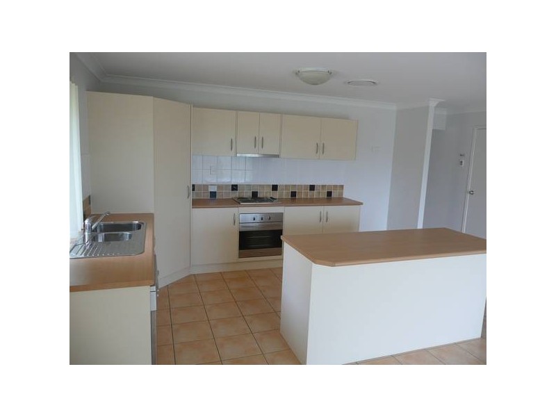 24 Isabella St, Collingwood Park QLD 4301