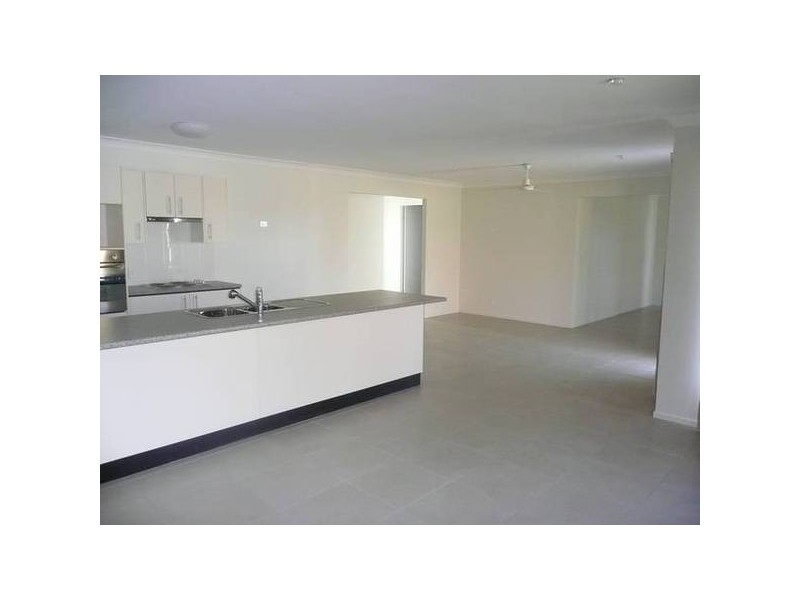 5 Casement Court, Collingwood Park QLD 4301