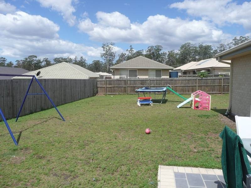 8 Connolly Crt, Collingwood Park QLD 4301