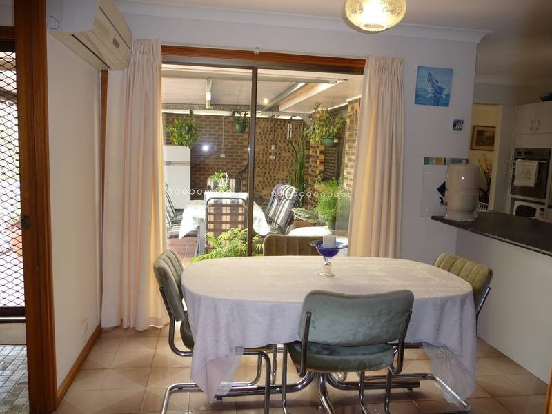 8 Manning Court, Collingwood Park QLD 4301