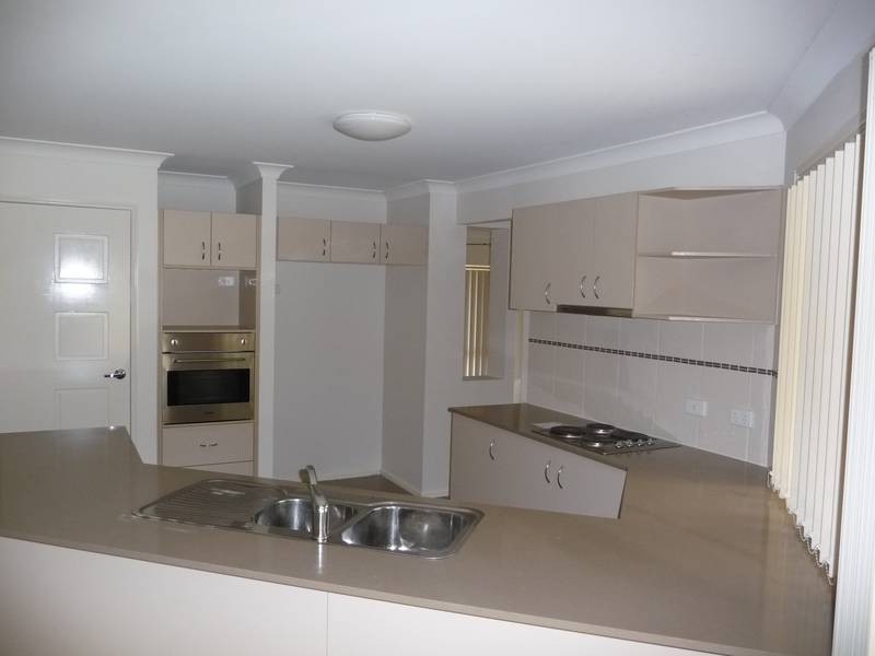 15 Bassili Dr, Collingwood Park QLD 4301
