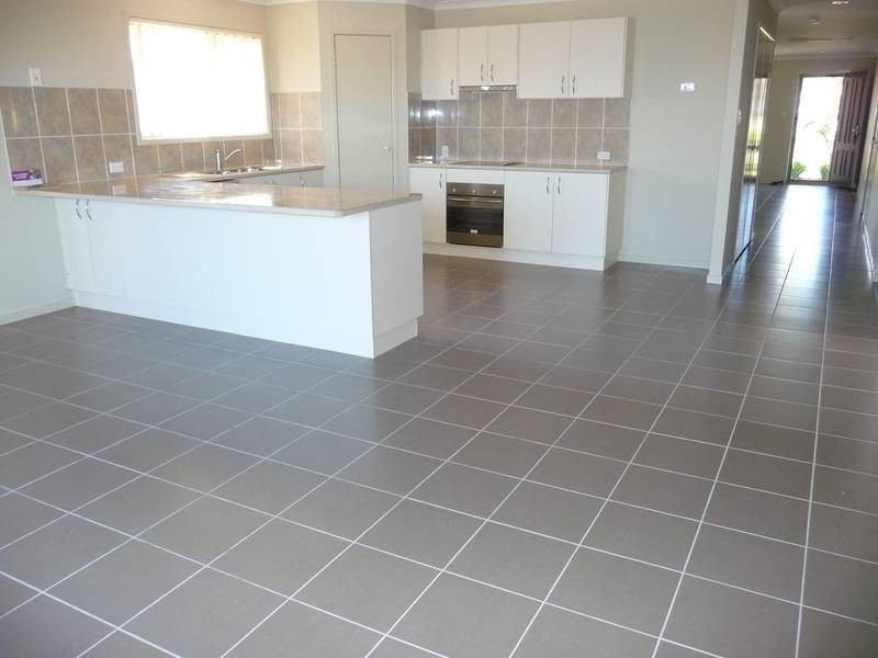 5 Tait Avenue, Redbank Plains QLD 4301