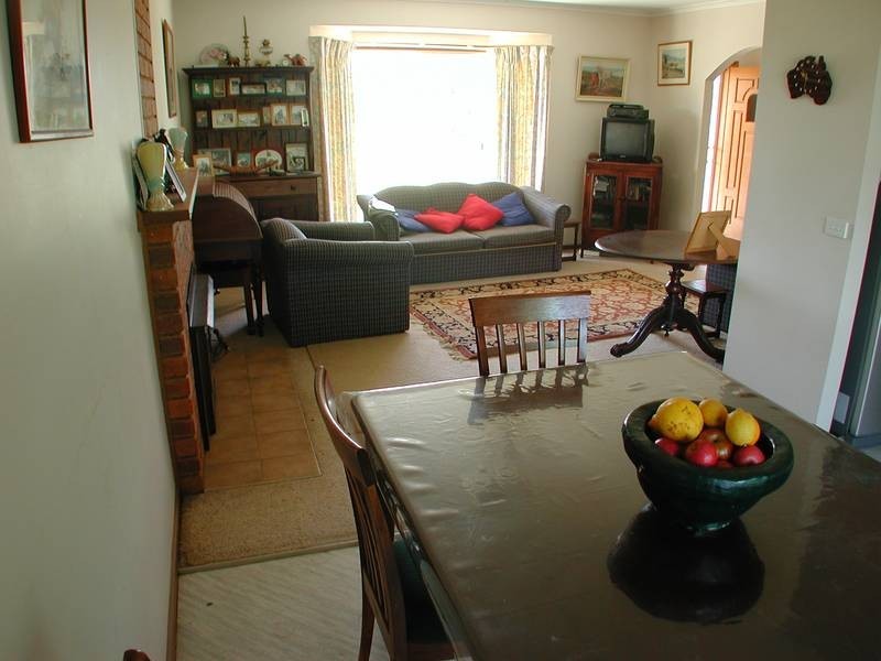 38 Francis, Deniliquin NSW 2710