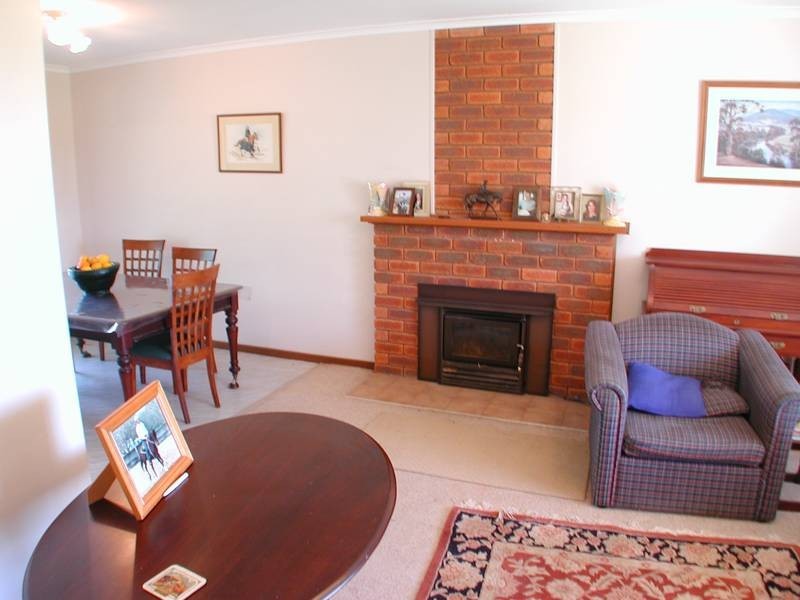 38 Francis, Deniliquin NSW 2710